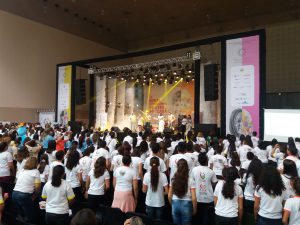 Alunos do Projeto Eu Sou Cidadão participam da Bienal Internacional do Livro 5 20170419 110455 - Prefeitura de Horizonte