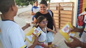 Alunos da escola Francisco Xavier na luta contra o mosquito Aedes Aegypti 8 18222191 510838809306294 3751928503365070513 n - Prefeitura de Horizonte