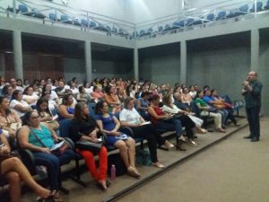 Evento sobre autismo discute educação inclusiva em Horizonte 2 WhatsApp Image 2017 05 12 at 20.16.54 - Prefeitura de Horizonte