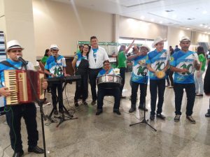 Entrega do Prêmio Escola Nota 10 3 20170622 095311 - Prefeitura de Horizonte