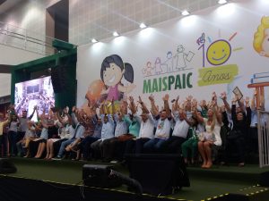 Entrega do Prêmio Escola Nota 10 5 20170622 102525 - Prefeitura de Horizonte