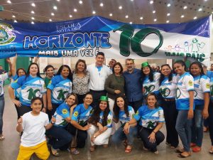 Entrega do Prêmio Escola Nota 10 6 20170622 105637 - Prefeitura de Horizonte