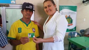 Usuários da Cozinha Comunitária recebem carteiras biométricas 3 IMG 20170613 WA0026 - Prefeitura de Horizonte