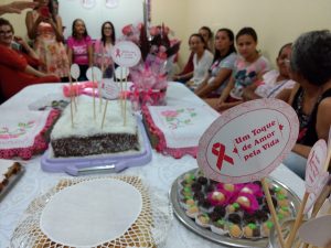 Campanha Outubro Rosa realiza momentos emocionantes com mulheres que enfrentam ou venceram o câncer de mama 4 IMG 20171018 092201725 - Prefeitura de Horizonte